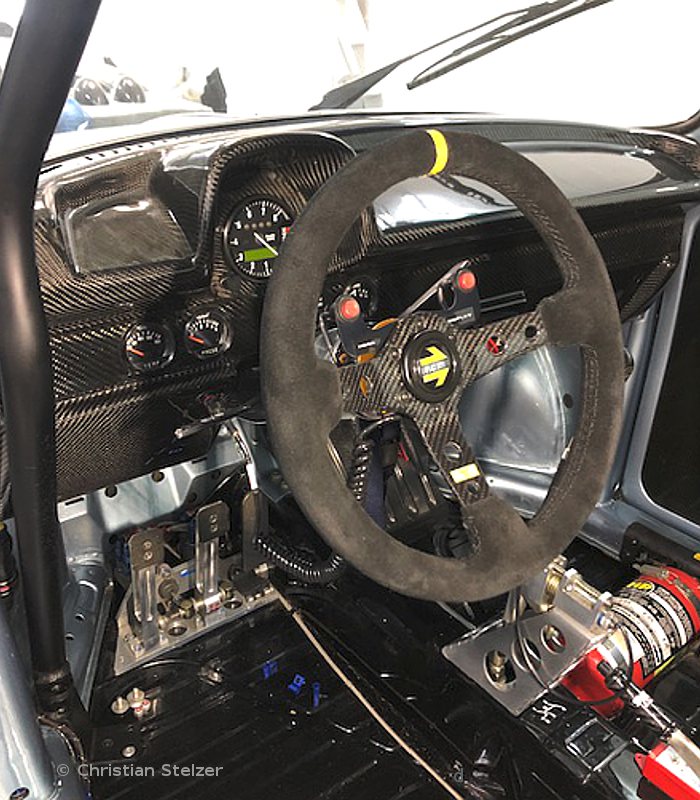 VW 1303 RS Lenkrad und Dashboard