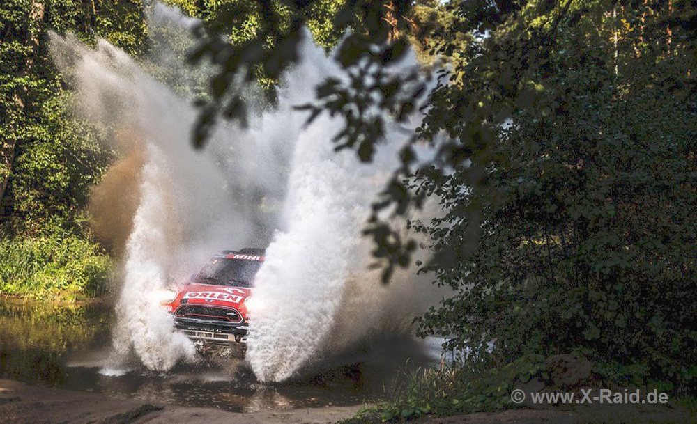 X-Raid Langstreckenrallyes mit Rückleuchten von Aamgard Engineering X-Raid Langstreckenrallye 2018