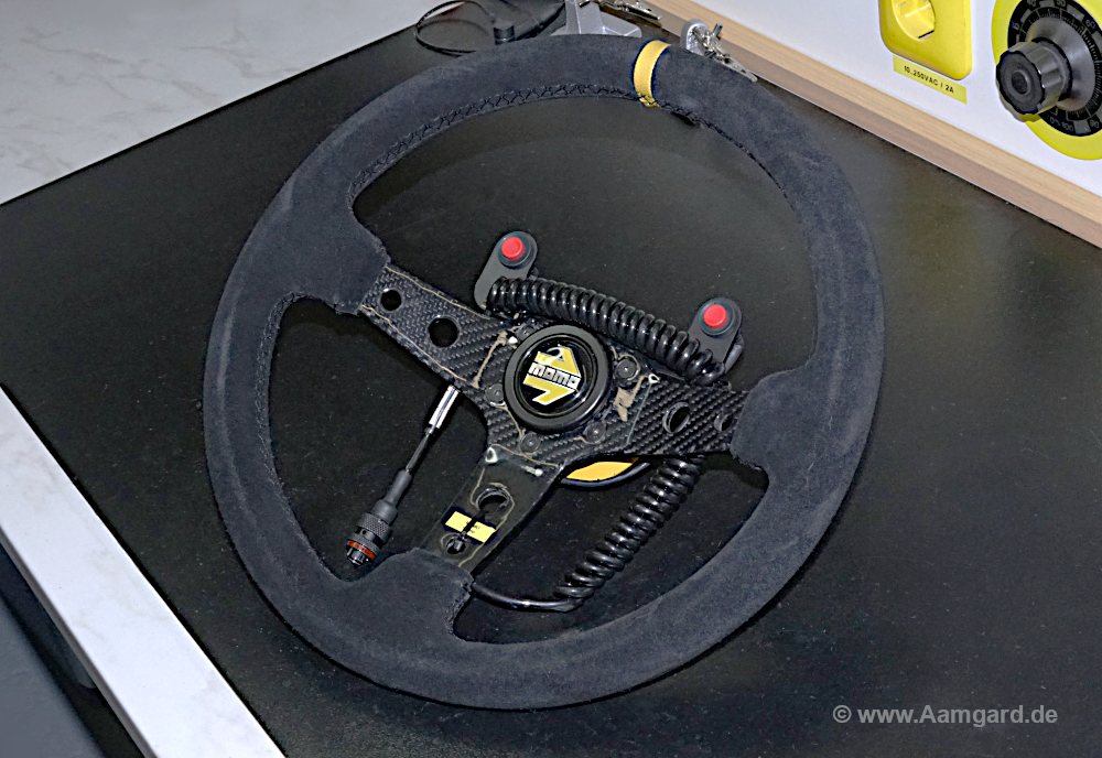 Momo steering wheel with spiral cable from Aamgard-Engineering